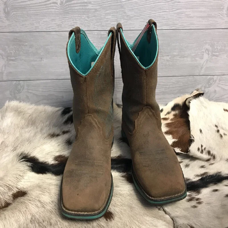 Ariat- pull on boots ladies