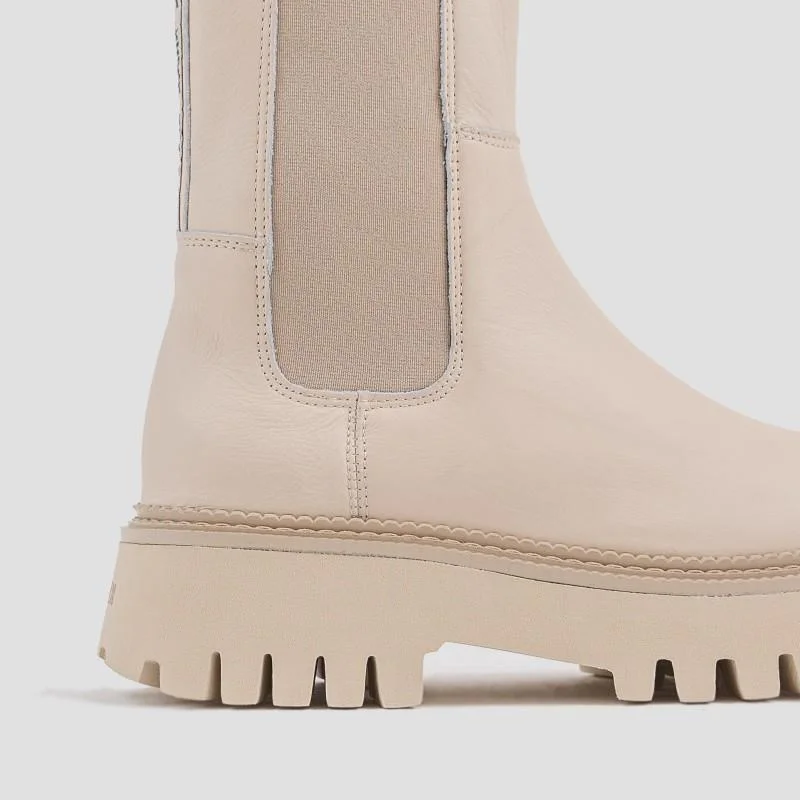 Groovy Chelsea Camel Boots