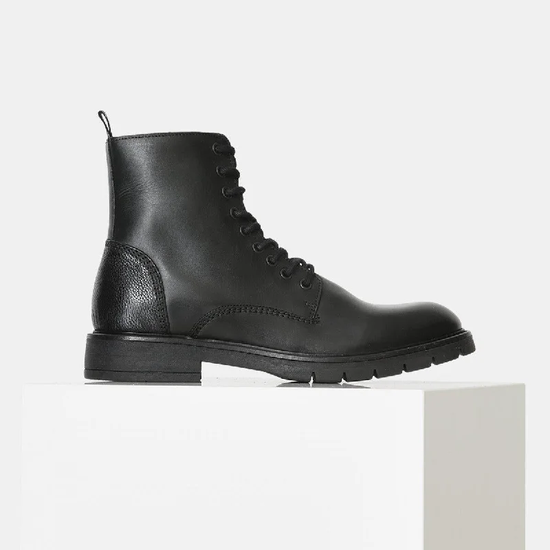 Squire Lace-Up Boot (Black)