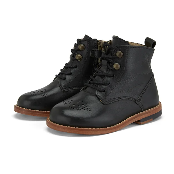 Buster Brogue Boot Black