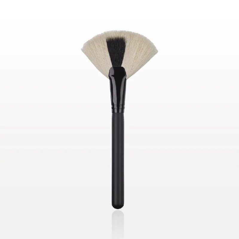 Kabuki Fan Brush