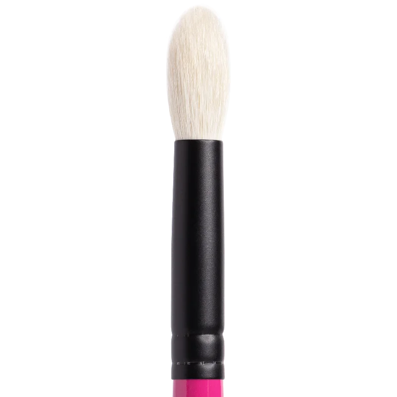 Whats Up Beauty - R104 Fluffy Blending Eyeshadow Brush